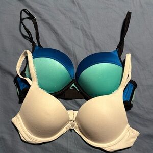 34 B VS Women's Bra Set - White Teal Blue